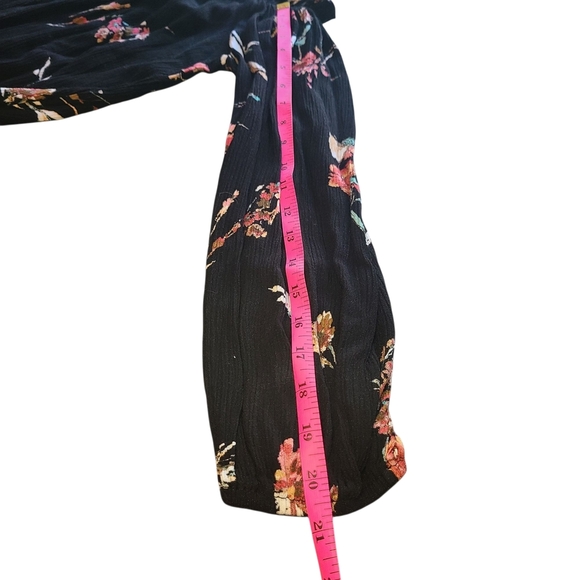 En Crème Floral Cold Shoulder Long Sleeve Black Romper Women’s XL Boho Chic - Picture 10 of 13